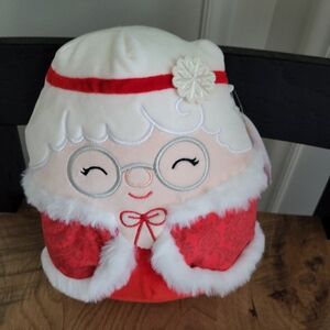 NWT Squishmallow NICOLETTE (AKA MRS. CLAUS)  VERY CUTE.